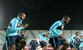 ادامه تمرینات قطر پشت درهای بسته با تماشای فیلم شاگردان کی‌روش