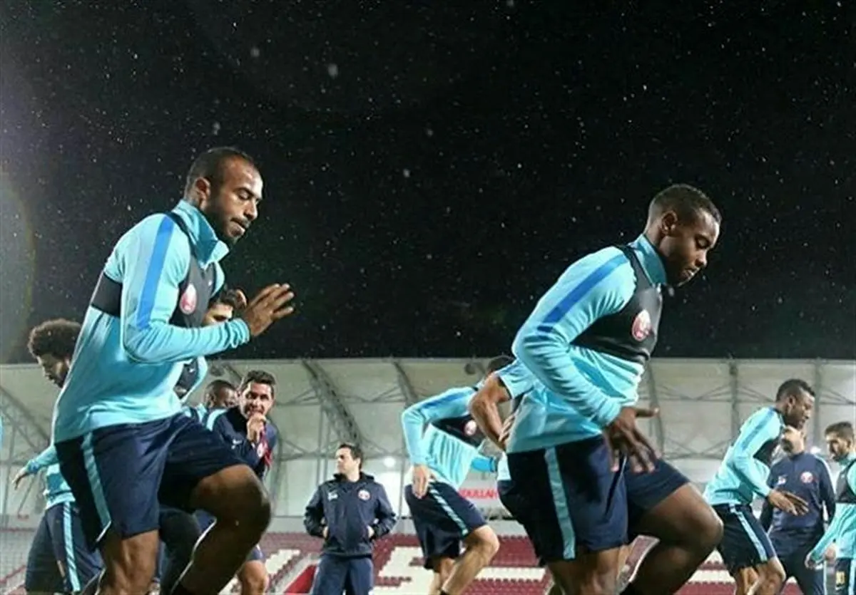 ادامه تمرینات قطر پشت درهای بسته با تماشای فیلم شاگردان کی‌روش