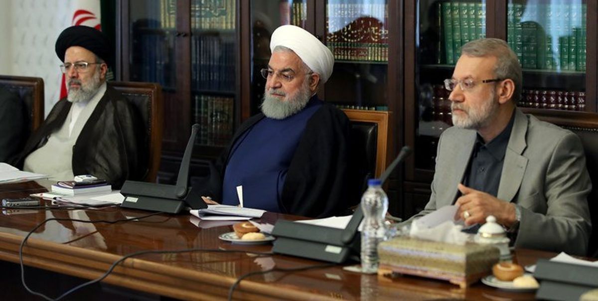 حاشیه‌های مبارزه با فساد در جلسه سران قوا/ اعتراض روحانی به رئیسی