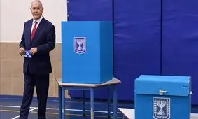 آینده سیاسی نتانیاهو در خطر/ آیا لیبرمن سکان را به دست می گیرد؟