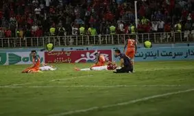 نساجی و دروازه بان ها باختند اما تشویق شدند