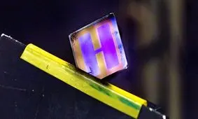 سلول خورشیدی با قابلیت تبدیل نور داخل ساختمان به برق