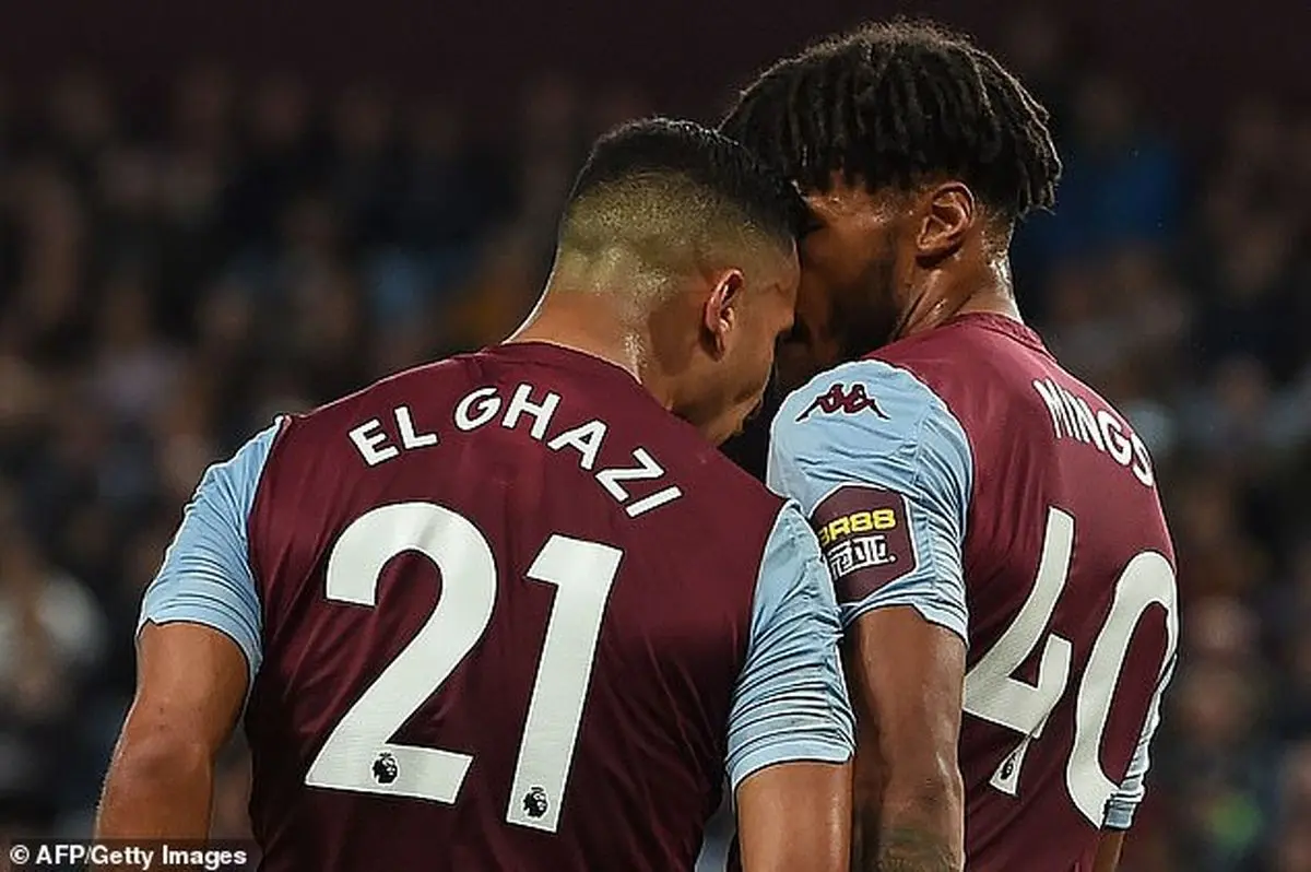 درگیری فیزیکی دو بازیکن استون‌ویلا