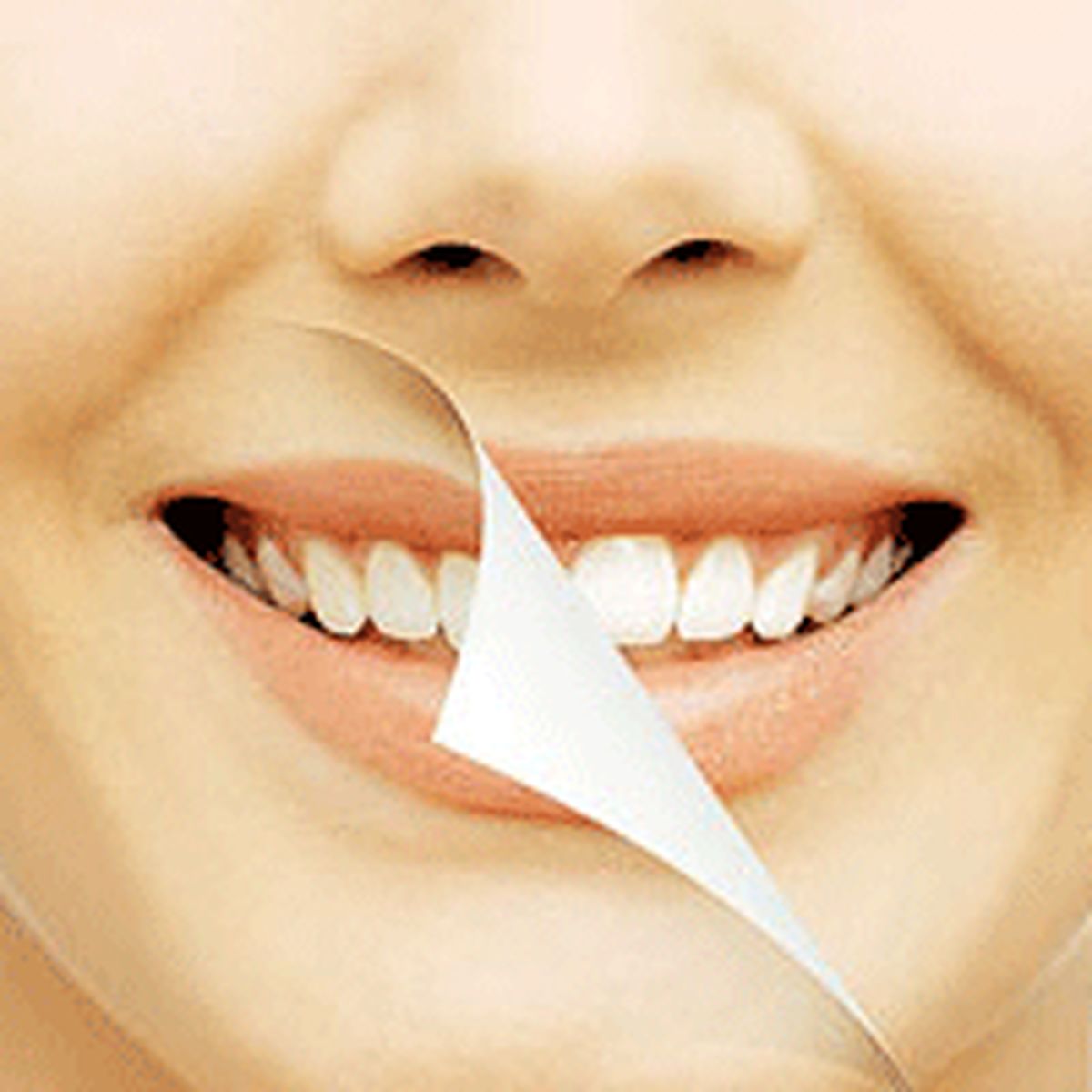 پودرهای سفید کننده تهدیدی برای سلامت دندان