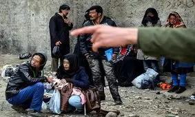 خواهش می‌کنم پاتوق معتادین متجاهر را به پلیس اطلاع دهید