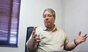احمدی‌نژاد معتاد به دیده شدن است / مايكل جكسون در رده بندی مطالبات مردمی نیست/ عجيب بودن فرد را مشهور می سازد، اما محبوب نه!