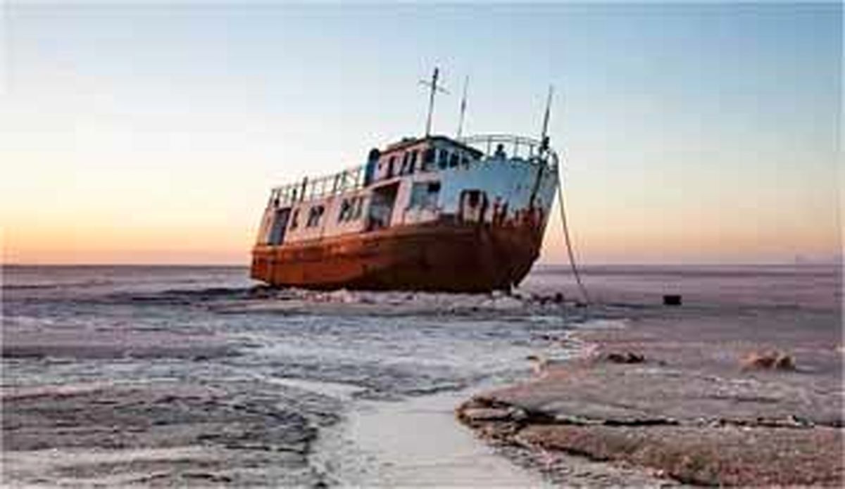 طوفان نمک در دریاچه ارومیه + فیلم