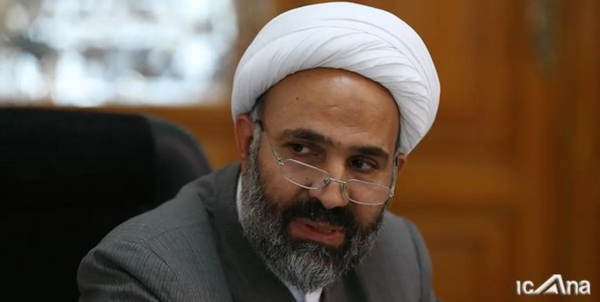عضو کمیسیون فرهنگی مجلس: دلالان،کاغذ دولتی را برای انتخابات احتکار کرده‌اند