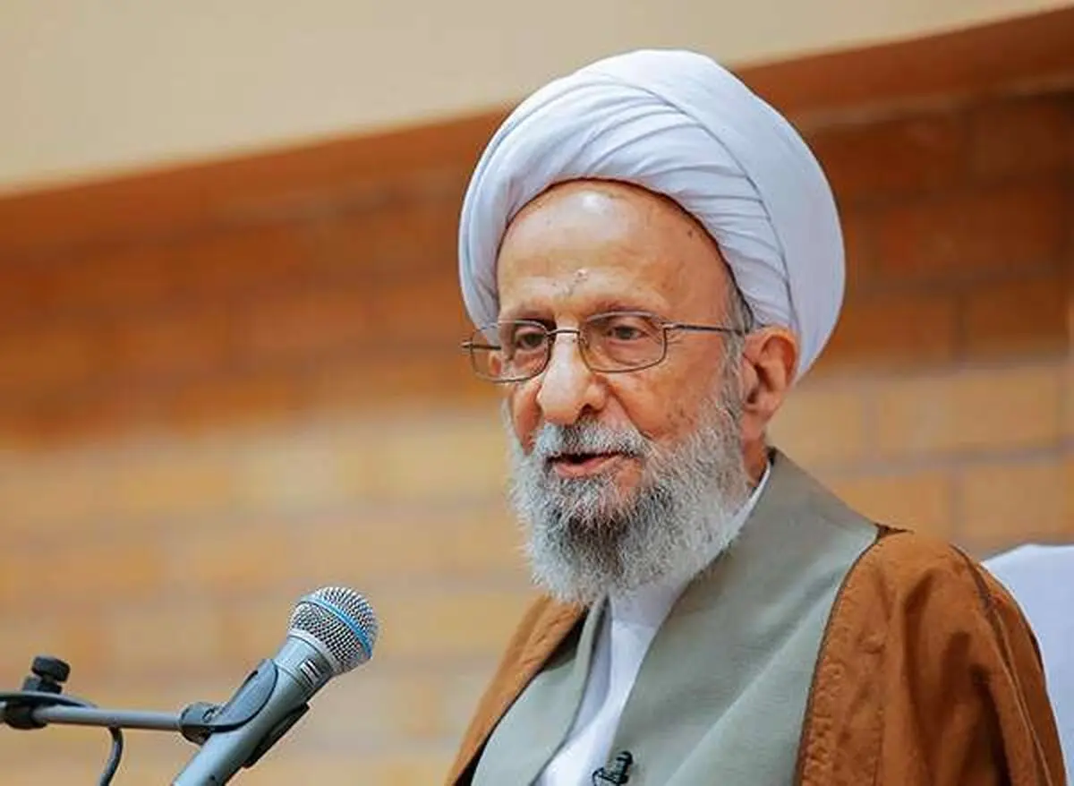 آیت‌الله مصباح یزدی: آیا دخالت دادن دین در سیاست درست بود؟
