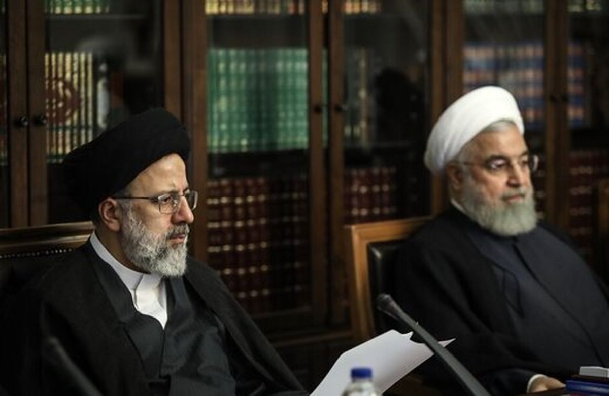 تصویری از خوش و بش روحانی و رئیسی در جلسه شورای عالی انقلاب فرهنگی