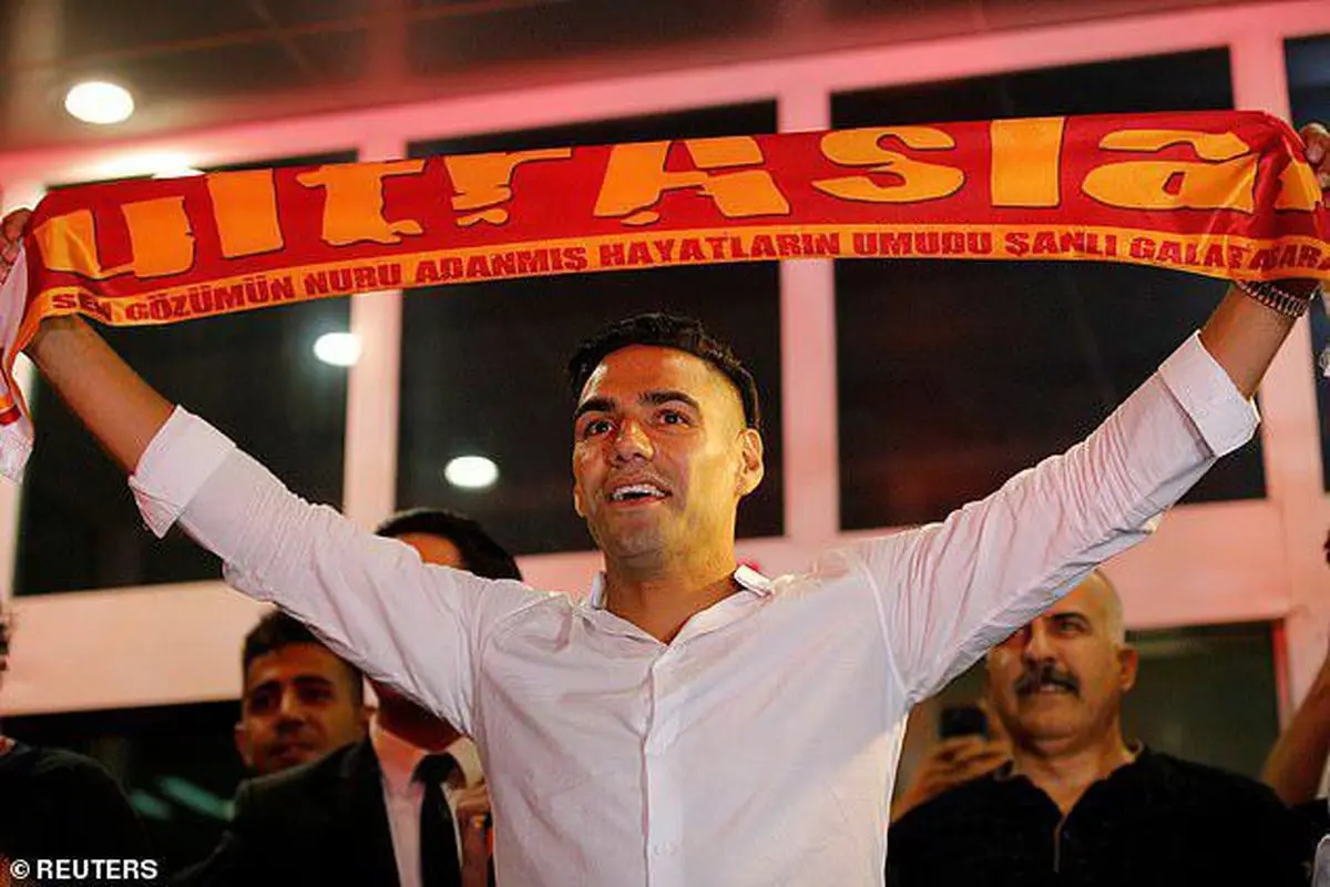 استقبال 25 هزار نفری هواداران گالا از فالکائو