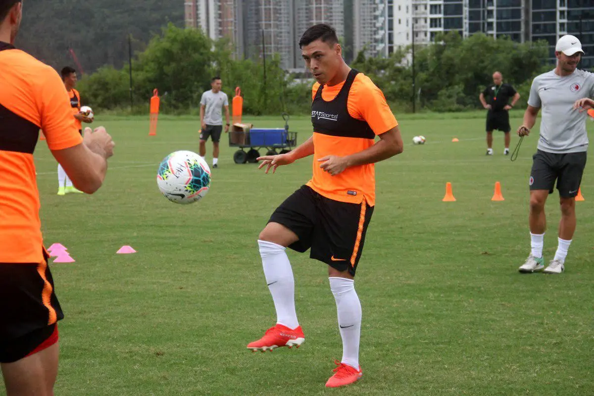 بازیکن دو رگه، ستاره هنگ کنگ برابر ایران؟