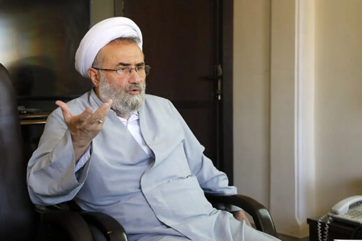 نباید گفت تو حرف نزن، بلکه باید مباحثه طلبگی کرد/تندروی ها در قم هم منتسب به آیت الله مصباح است هم سوءاستفاده می‌کنند