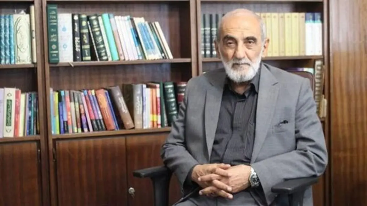 شریعتمداری:یک موی ظریف را با تیم‌های مذاکره کننده عوض نمی‌کنیم/مسئولیت برجام با دولت است نه رهبری /انتقاد از کمک ایران به حزب‌الله احمقانه است