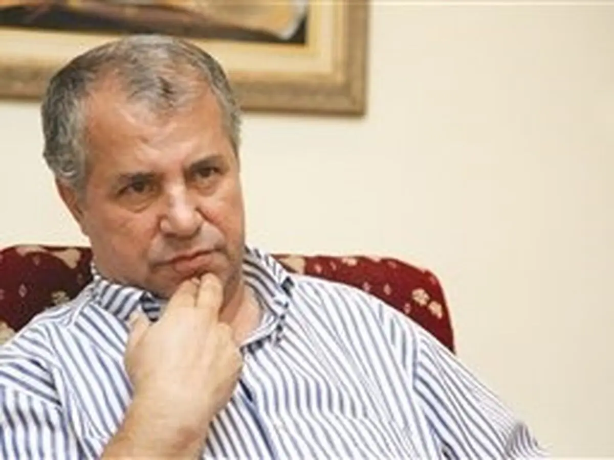 علی پروین:رئیس‌جمهور بودم،موبایل را جمع می‌کردم!