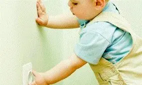 چگونه کودکان را از برق گرفتگی ایمن نگه داریم؟