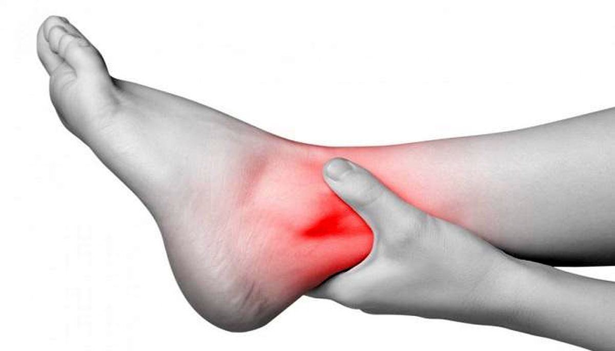 راههای جلوگیری از در رفتگی مفاصل/کفش پاشنه بلند، سلامت مچ پا را تهدید میکند