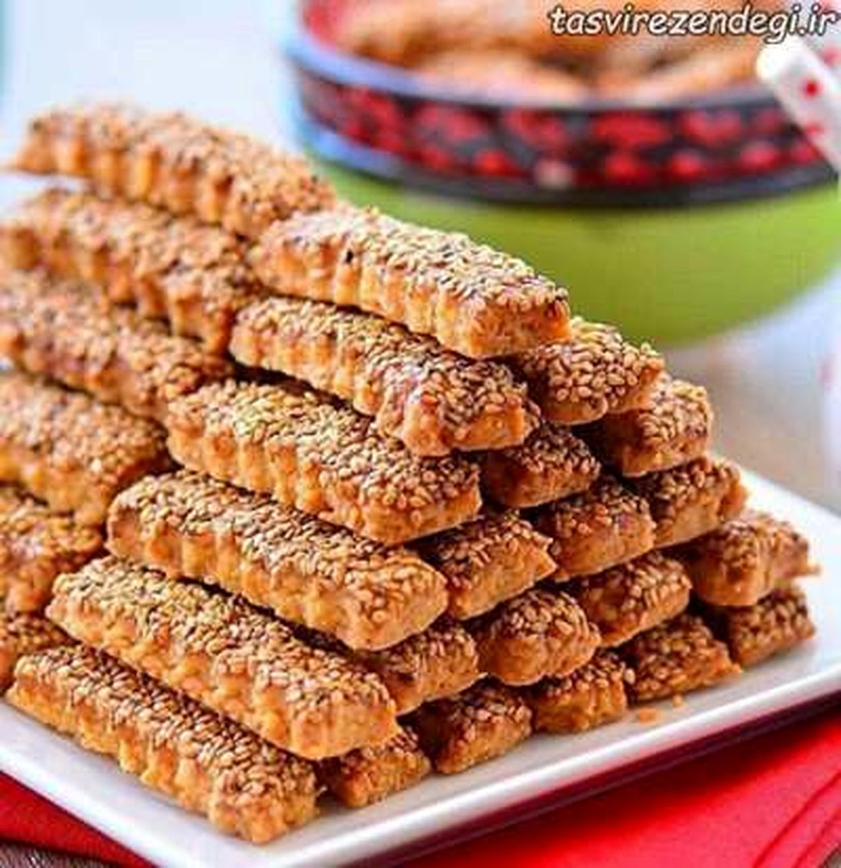 طرز تهیه کراکر کنجدی نان عصرانه و صبحانه خوشمزه و مقوی