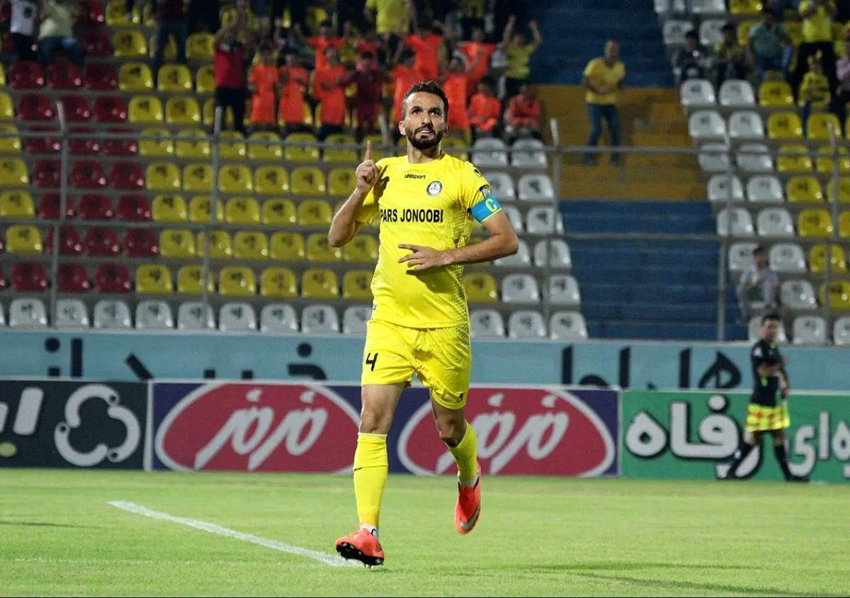 کاپیتان سابق پرسپولیس شصت تایی شد