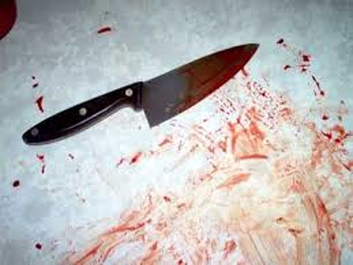 مردی با خودرو وارد مسجدی در کولمار فرانسه شد و سپس با چاقو گلوی خود را برید