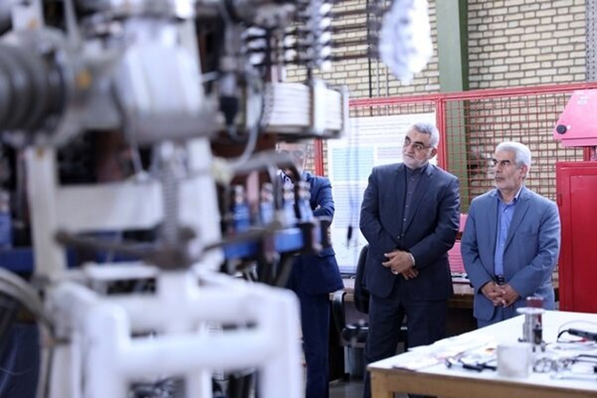 کمیته هستهای مجلس از تاسیسات گداخت هستهای در تهران بازدید کرد
