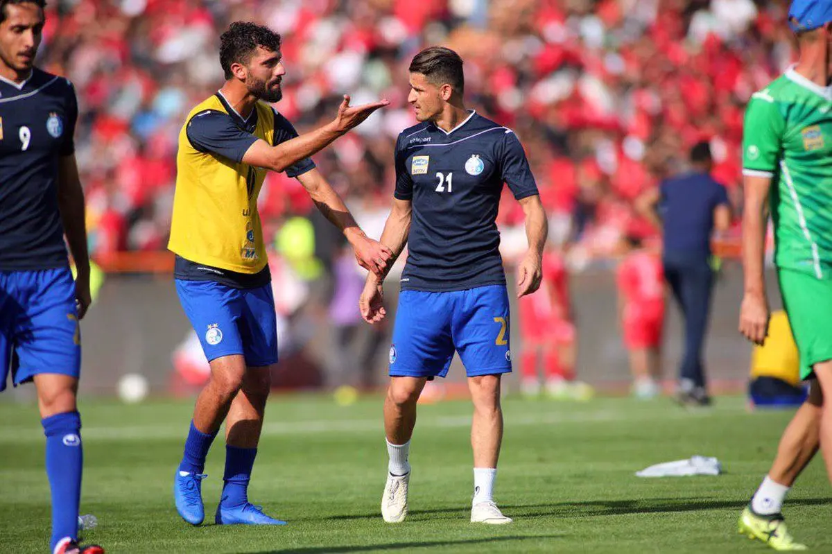 گرم کردن بازیکنان استقلال