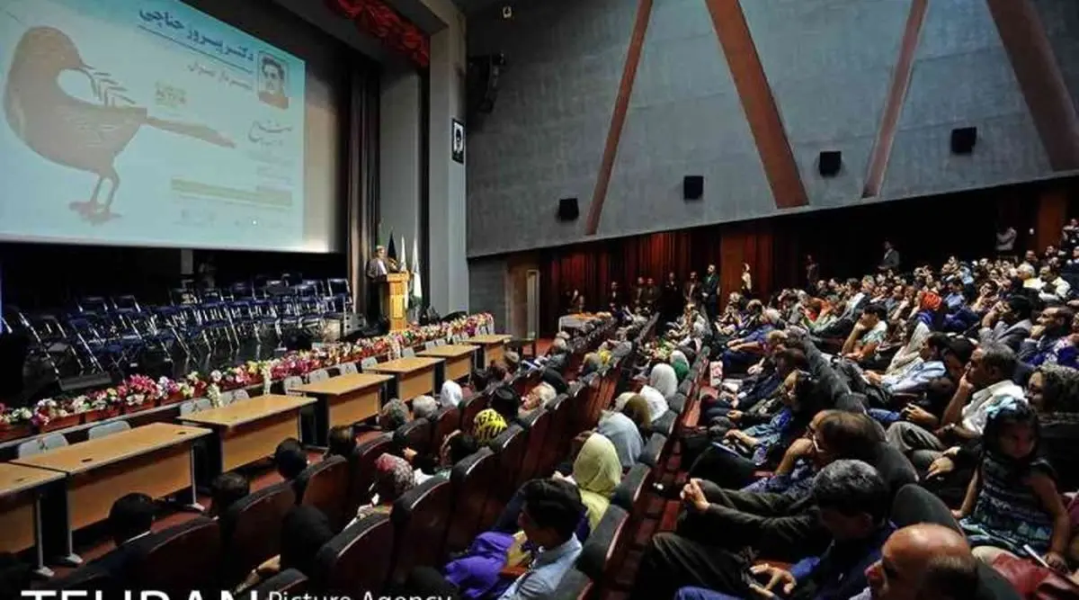 حناچی: جنگ باعث افتخار نیست