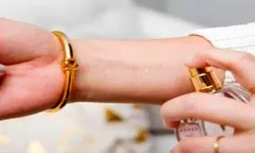 ۸ ترفند عطر زدن برای اینکه همیشه خوشبو باشید