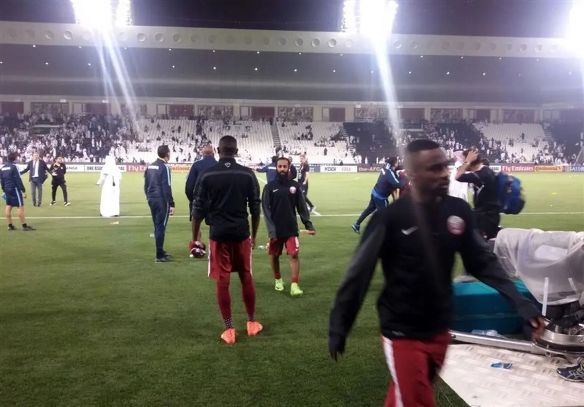 اعتراض شدید بازیکن قطر به خوشحالی کی‌روش/ دلداری منتظری به قطری‌ها