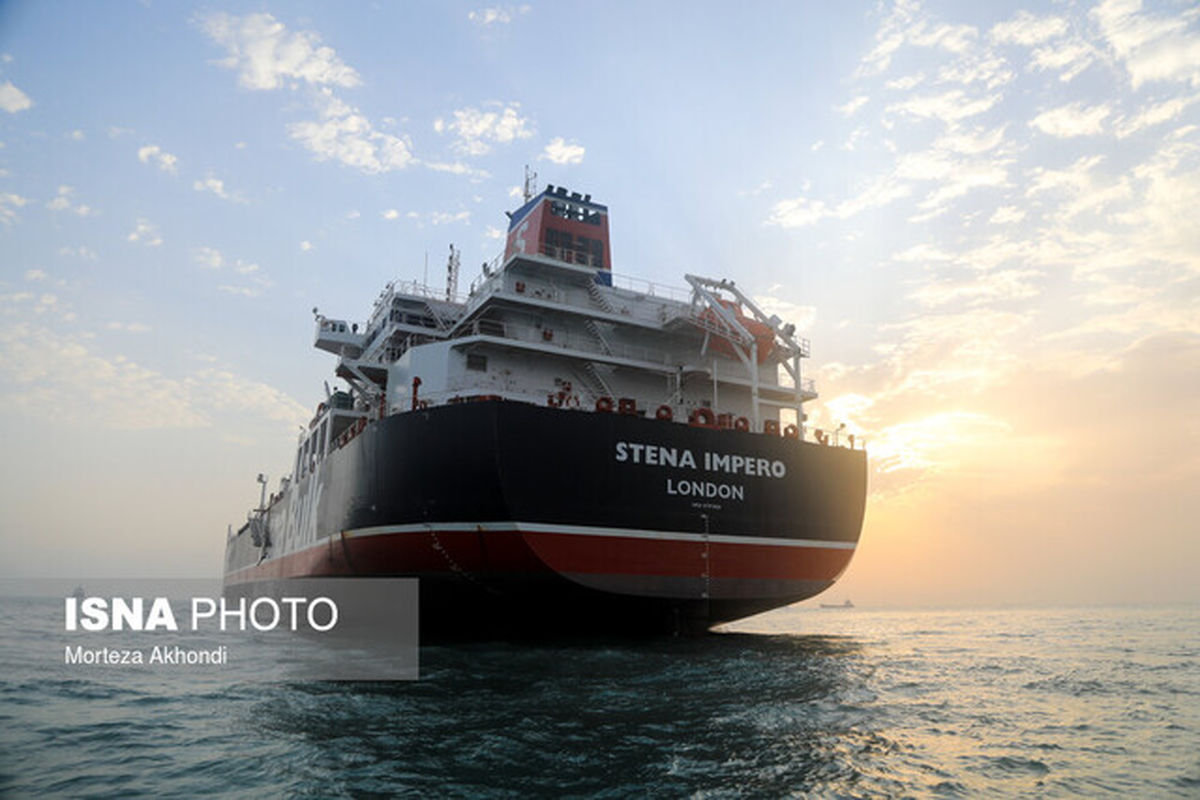 نفتکش انگلیسی هنوز در بندر ایران است/ رفع توقیف با دریافت وثیقه