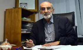 حسین شریعتمداری: ملاقات با مکرون اهانت به مردم ایران بود