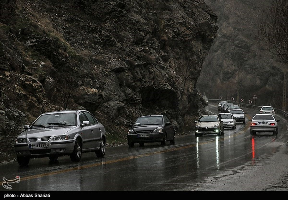 عمده محورهای استان خراسان رضوی به دلیل بارندگی لغزنده است