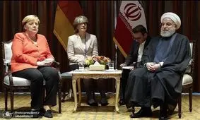 مرکل: واقع‌بینانه نیست که نخست، تحریم‌های آمریکا برداشته شود