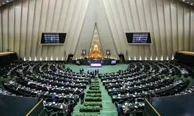 لاریجانی خطاب به پژمان‌فر : همه تریبون‌ها دستتان است؛ کسی هم چیزی به شما نمی‌گوید که مملکت این طور شده