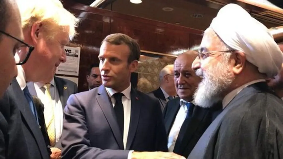 توییت متفاوت مدیر مسئول روزنامه اصولگرا درباره دیدار روحانی با مکرون و جانسون؛ به روحانی التماس می‌کنند؟