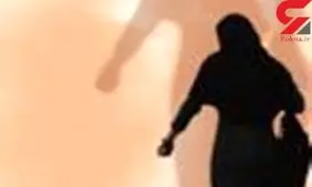 باران گرفت و نادر مرا به خانه شان برد وقتی خنده شیطانی او را دیدم پشیمان شدم ولی دیر شده بود و ...