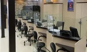 من یک سلبریتی، غذا می‌خورم و پول در می‌آورم!