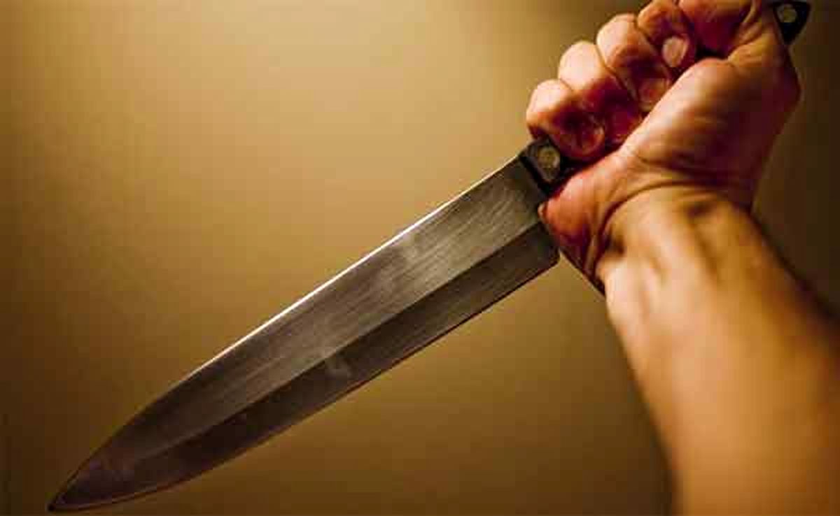 حمله وحشیانه ارازل و اوباش با قمه به یک کافینت در نسیمشهر + فیلم