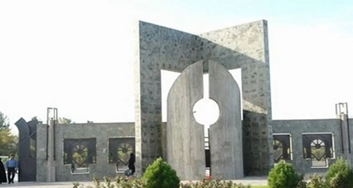 اتمام‌ حجت رئیس دانشگاه فردوسی با‌ دارندگان‌ مدارک D.B.A و M.B.A