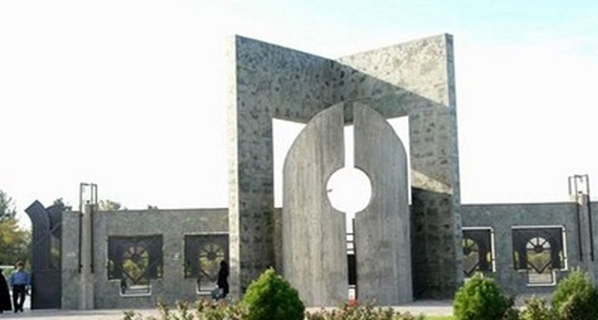 اتمام حجت رئیس دانشگاه فردوسی با دارندگان مدارک D.B.A و M.B.A