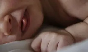 واکنش وزیر بهداشت به حادثه قطع انگشت دست نوزاد در یکی از بیمارستان‌ها