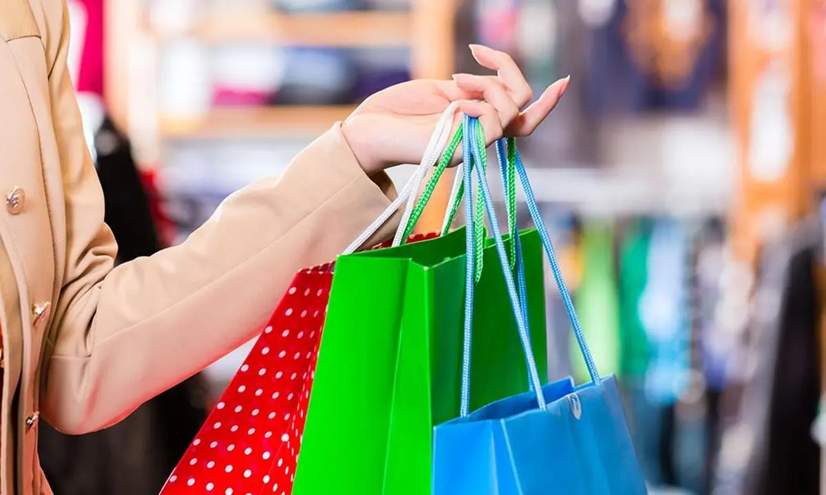 چرا خانم‌ها معمولا علاقه بیشتری به خرید کردن دارند؟