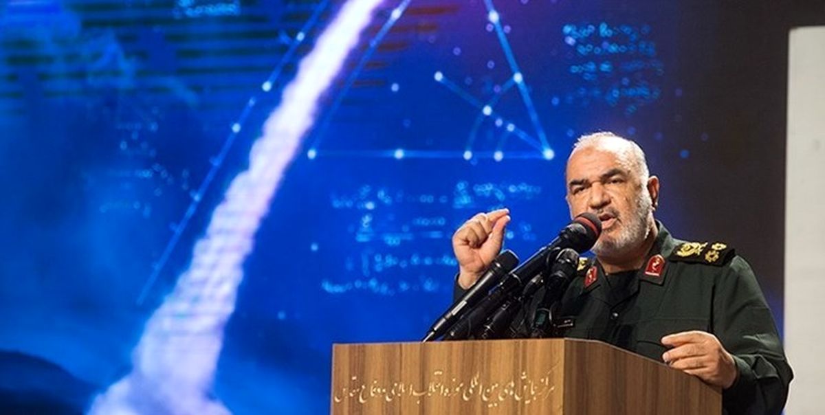 فرمانده سپاه: دشمنان برای گرفتن یک عکس با ایرانیها خواهش میکنند/ دشمن به ایران ورود کند، خفه خواهد شد