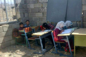تحصیل در خرابه؛ مدرسه دانش‌آموزان «تنگ لیلم» سقف ندارد! + عکس