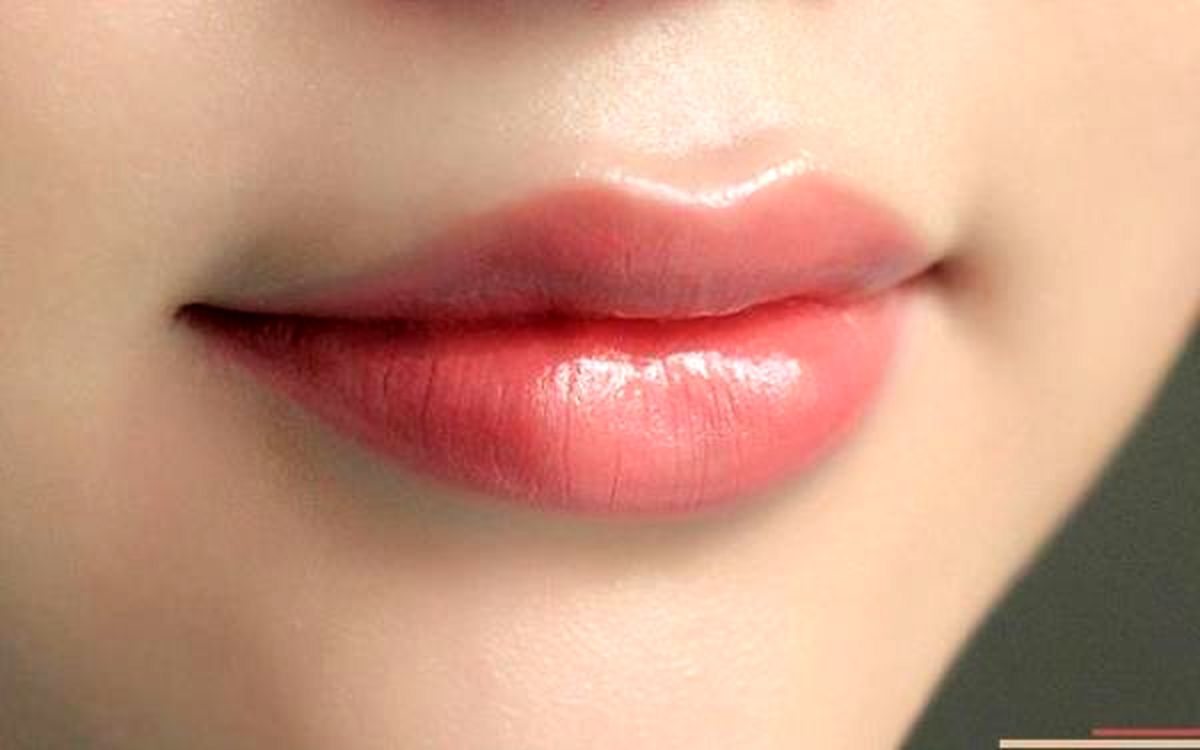 ۸ چیزی که لبهای شما سعی میکنند از سلامت شما بگویند