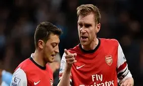 امری در مورد آینده اوزیل نظر نداد