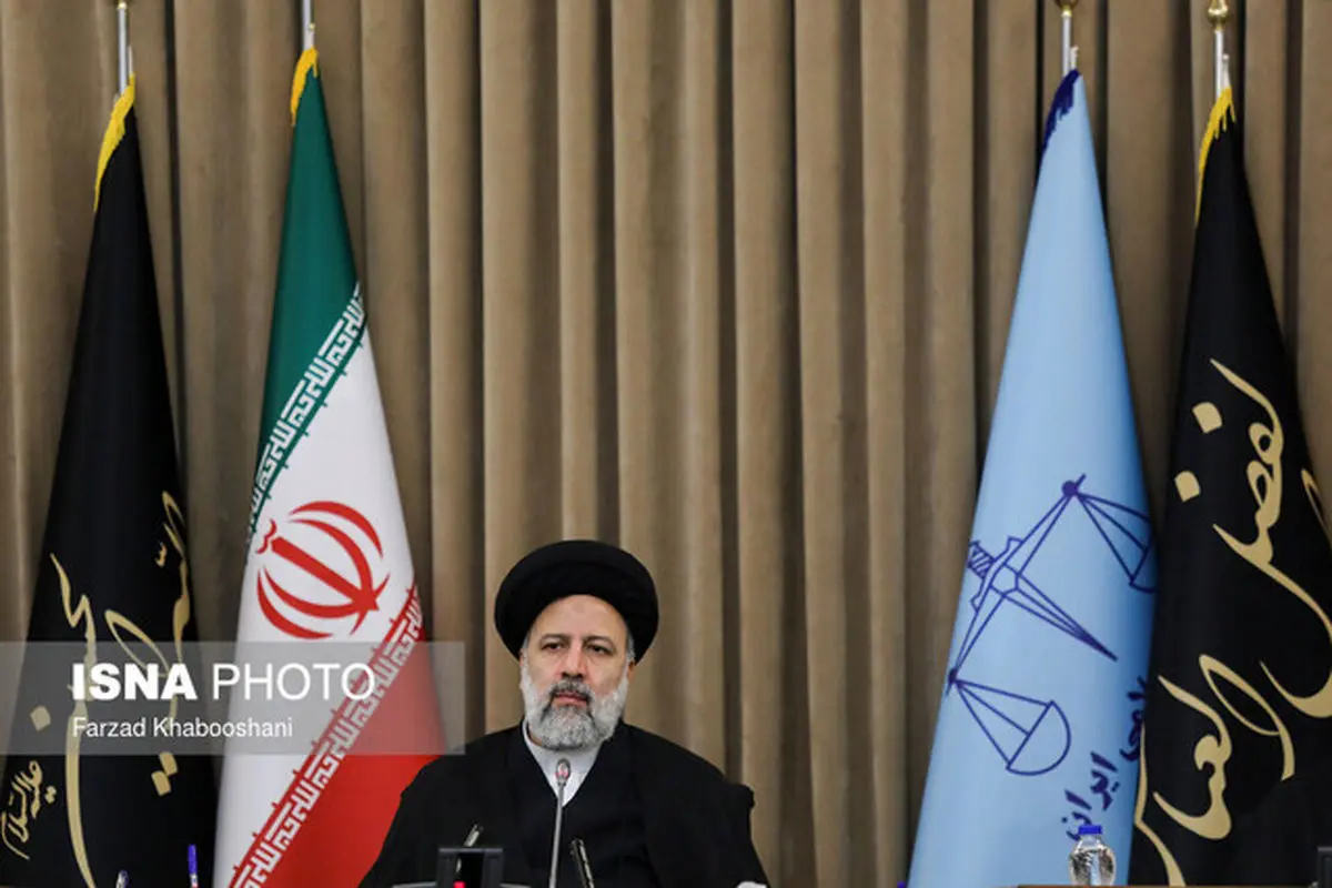 رئیسی: دریا را برای قاچاقچیان ناامن کنید