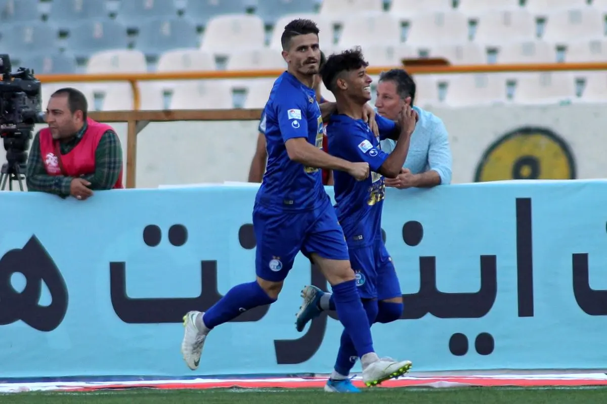 مهاجم استقلال گلش را به همسرش هدیه کرد