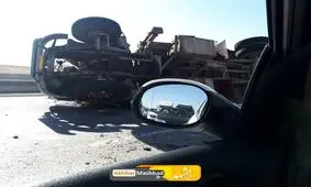 واژگونی جرثقیل ۱۰ تنی در جاده نیشابور_ بزرگراه باغچه+تصاویر