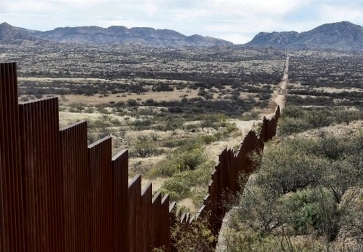 ترامپ خواستار بودجه یک میلیارد دلاری برای دیوار مرزی شد